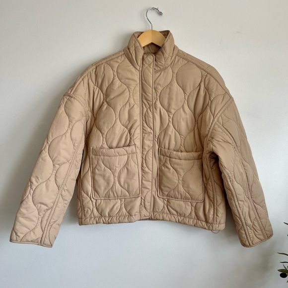 Abercrombie & Fitch - Oversized Quilted Jacket - Picture 2 of 7